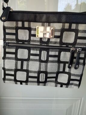 Nine West Geometric Crossbody Bag in Black and Gray